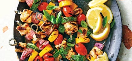 Brochettes de porc au citron et basilic