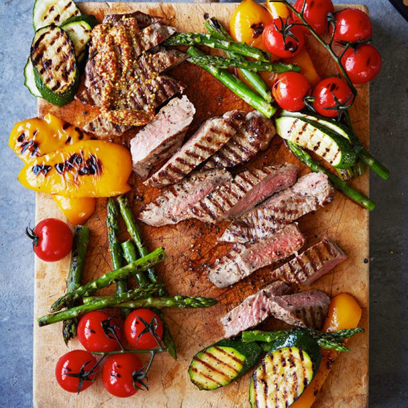 Photo de/du Faux-filet de boeuf et légumes grillés au barbecue par WW