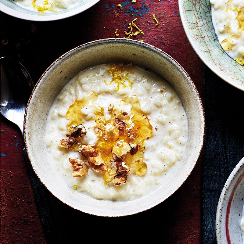 Rice pudding with walnuts