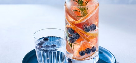 Grapefruit-Rosmarin-Wasser