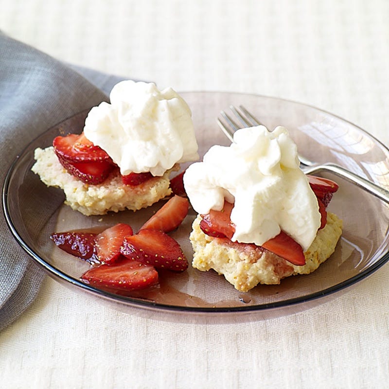 Photo of Strawberry shortcake with strawberry sauce by WW