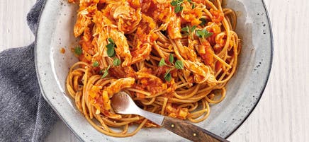 Spaghetti mit Pulled-Chicken-Sauce