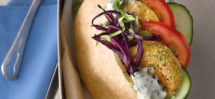 Pitabroodjes met falafel en tzatziki