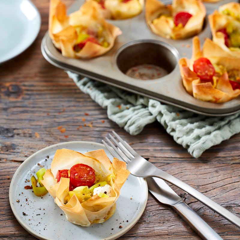 Mini-Quiche mit Tomate und Lauch