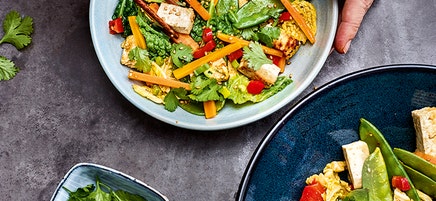 Roergebakken tofu in pindamarinade