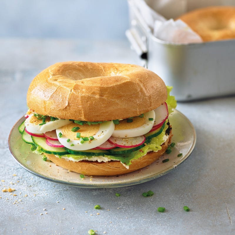 Foto van Bagel met ei en groenten door WW