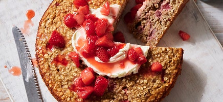 Sarah's strawberries 'n' cream cake