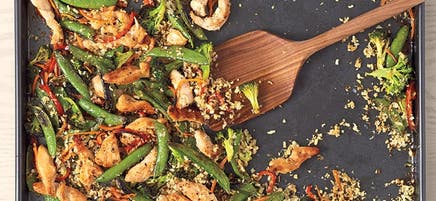 Cauliflower rice & chicken traybake