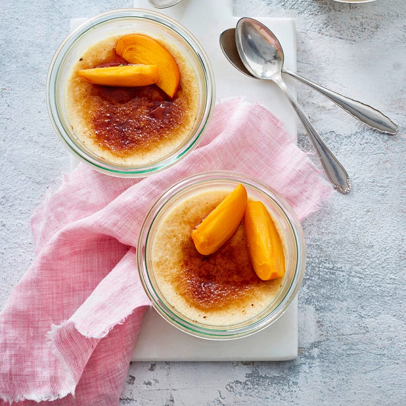 Kokos-Crème-Brûlée mit Kaki