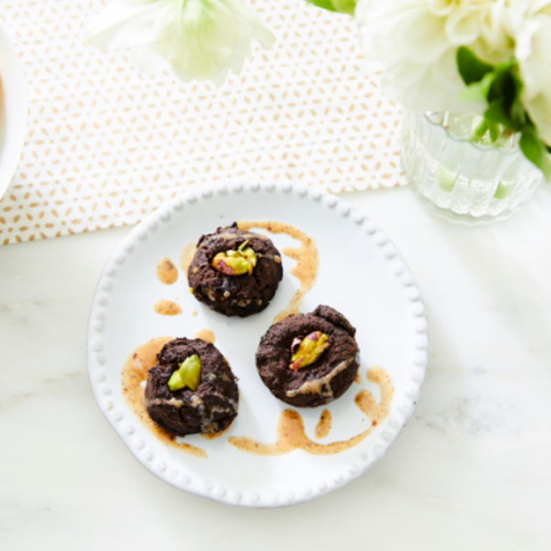 Photo de Bouchées de brownie aux pistaches grillées de Cat Cora par WW