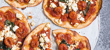 Slow roasted cherry tomato pizza
