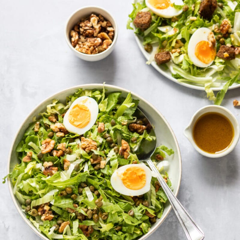 Foto van Miljuschka's andijviesalade met kappertjes, walnoot en ei recept door WW
