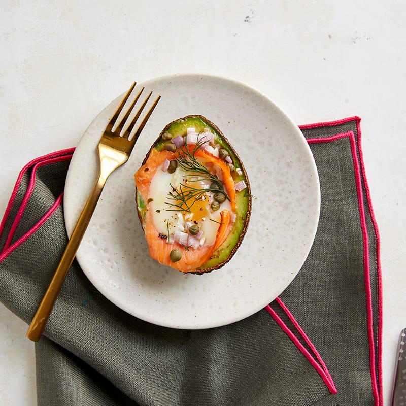 ViktVäktarna - Bakade ägg i avokado med lax och kapris