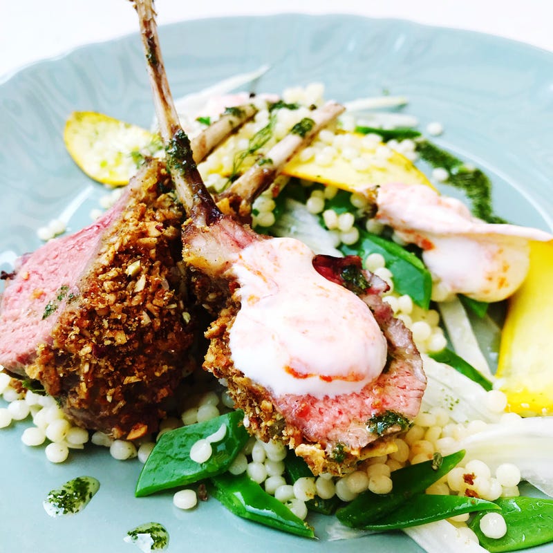 Foto van Lamskotelet met granola korst - WW Loves - Oot Granola door WW