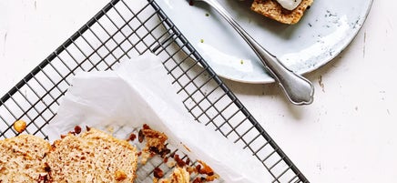 Bananenbrood met granola topping - WW Loves - Oot Granola