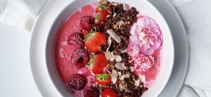 Frozen yoghurt bowl - WW Loves - Oot Granola