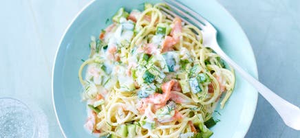 Spaghetti mit Lachs und Zucchini