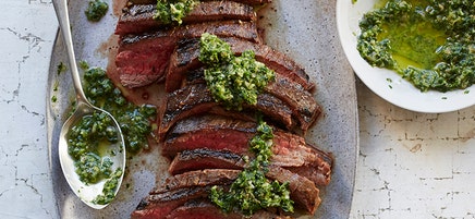 Grillad flankstek med morotsblastsalsa