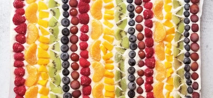 Frozen fruit-yogurt bark