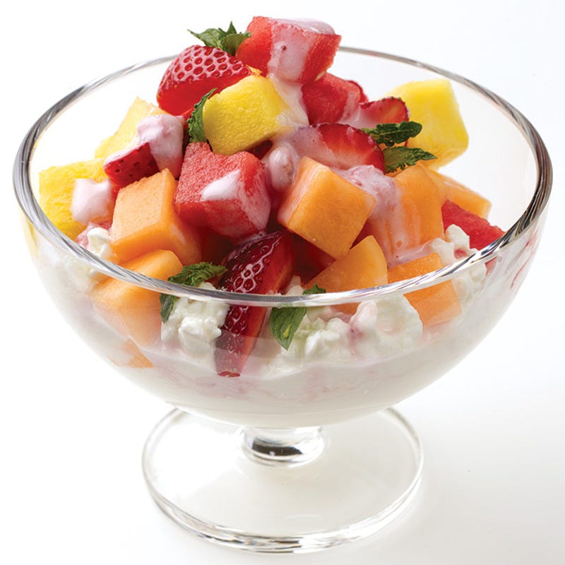 Photo de Salade de fruits aux fraises et à la menthe par WW