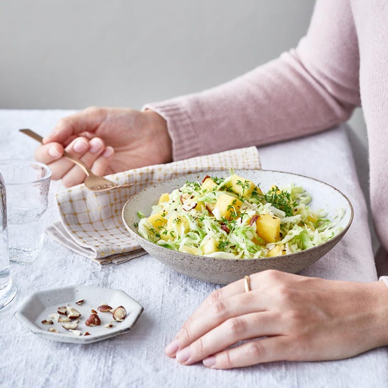 Spitzkohl-Mango-Salat
