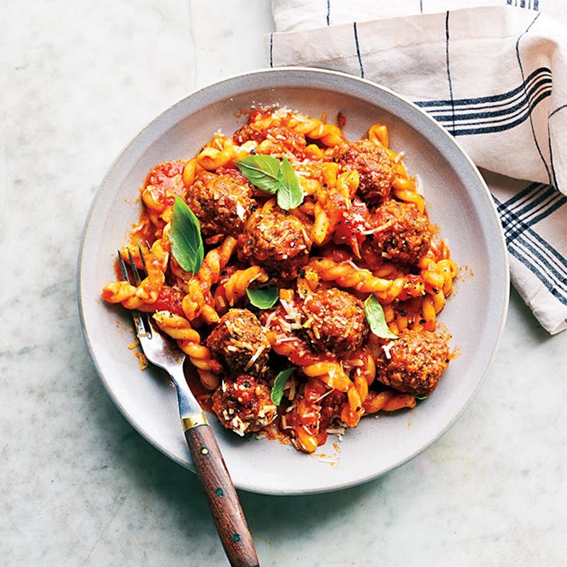 Quick pasta and mini-meatballs