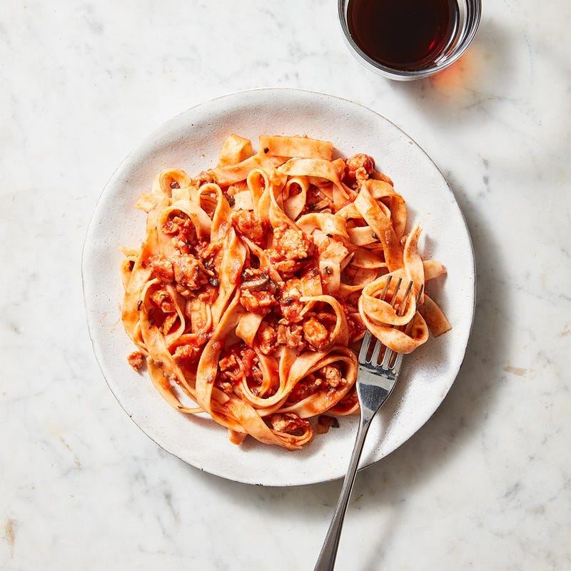 Pasta bolognese with mushrooms