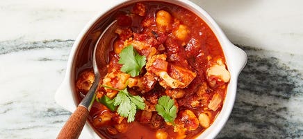 Spicy chickpea and cauliflower soup