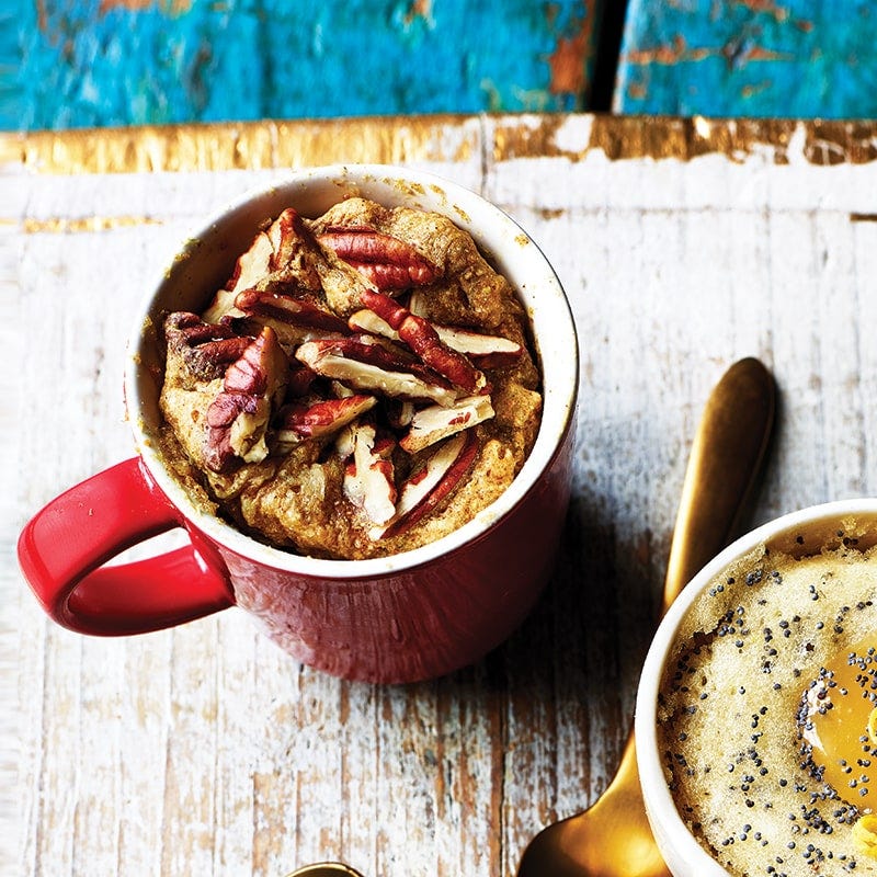 Banana and pecan mug muffin