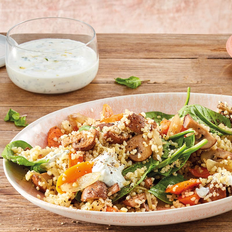 Bulgur-Champiognon-Pfanne mit Minzjoghurt