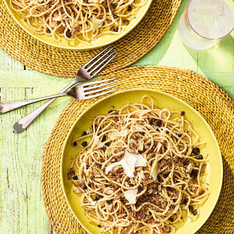 Photo of Pasta with anchovies & capers by WW