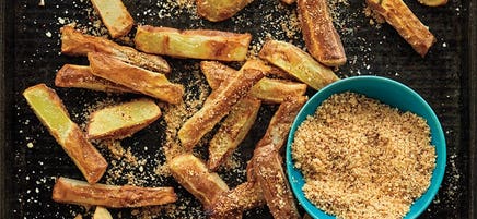 Cheese-dusted air fryer potato chips