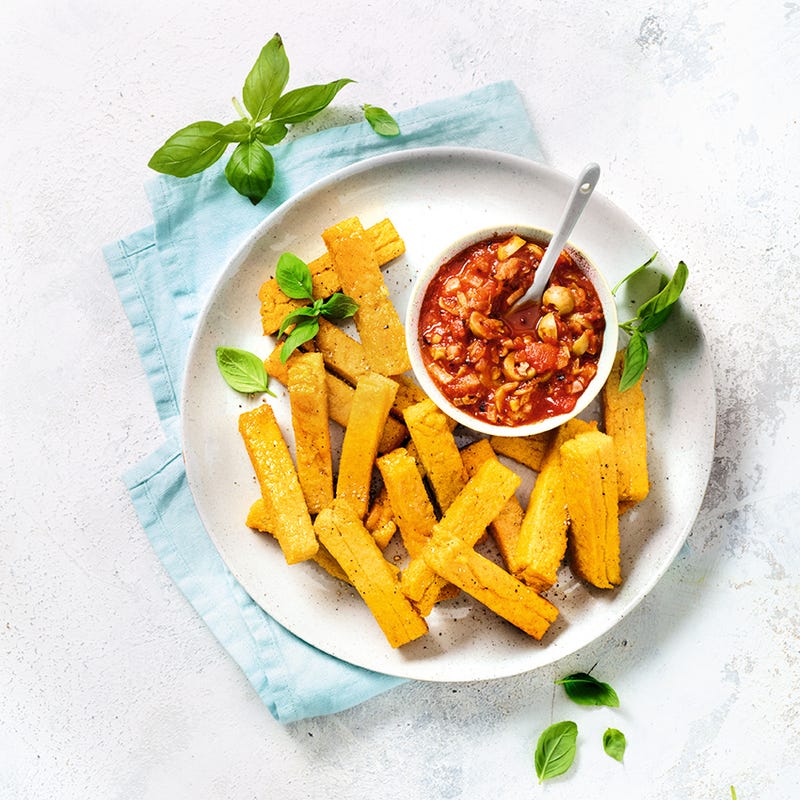 Frites de polenta et sauce aux olives vertes