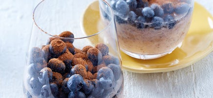 Chia-Bananen-Pudding mit Heidelbeeren