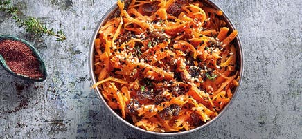 Salade de carottes, raisins secs et sésame