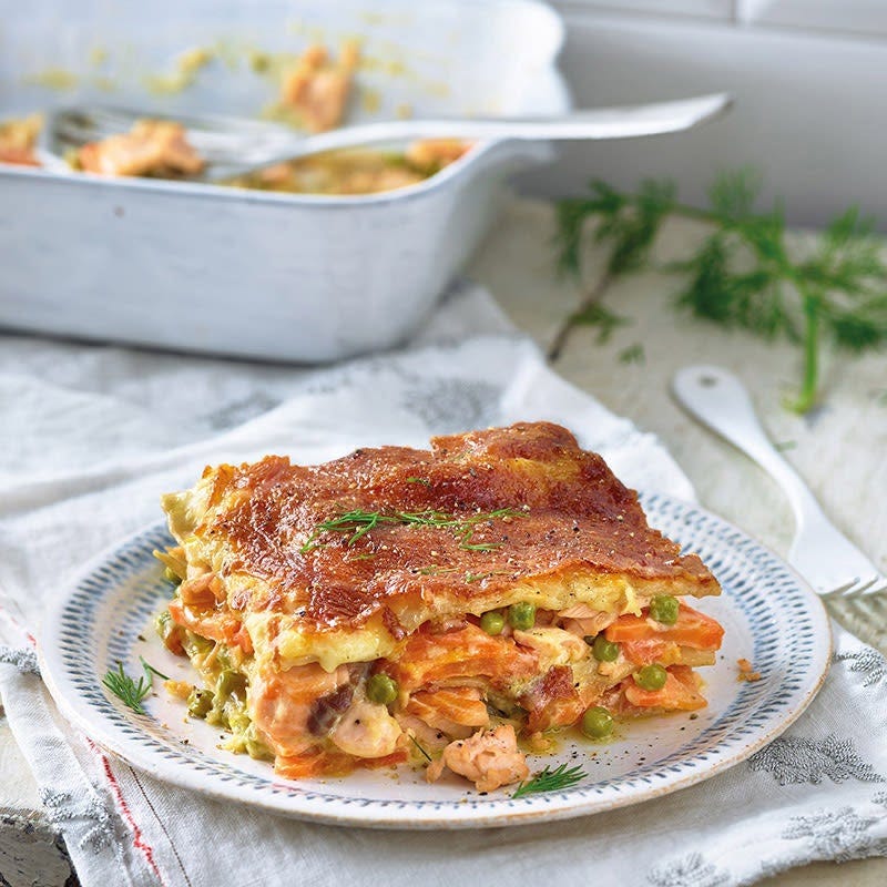 Lachslasagne mit Erbsen