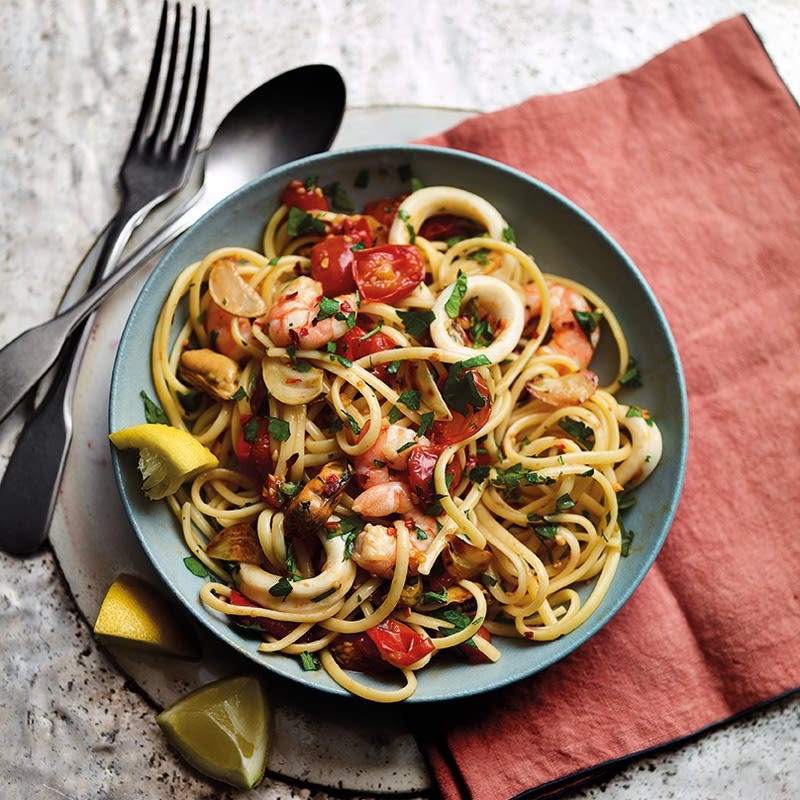 Meeresfrüchte-Linguine mit Tomaten