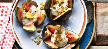Figues cuites à la ricotta et aux pistaches