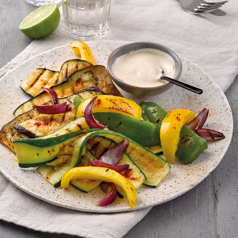 Grillgemüsesalat mit Tahindip