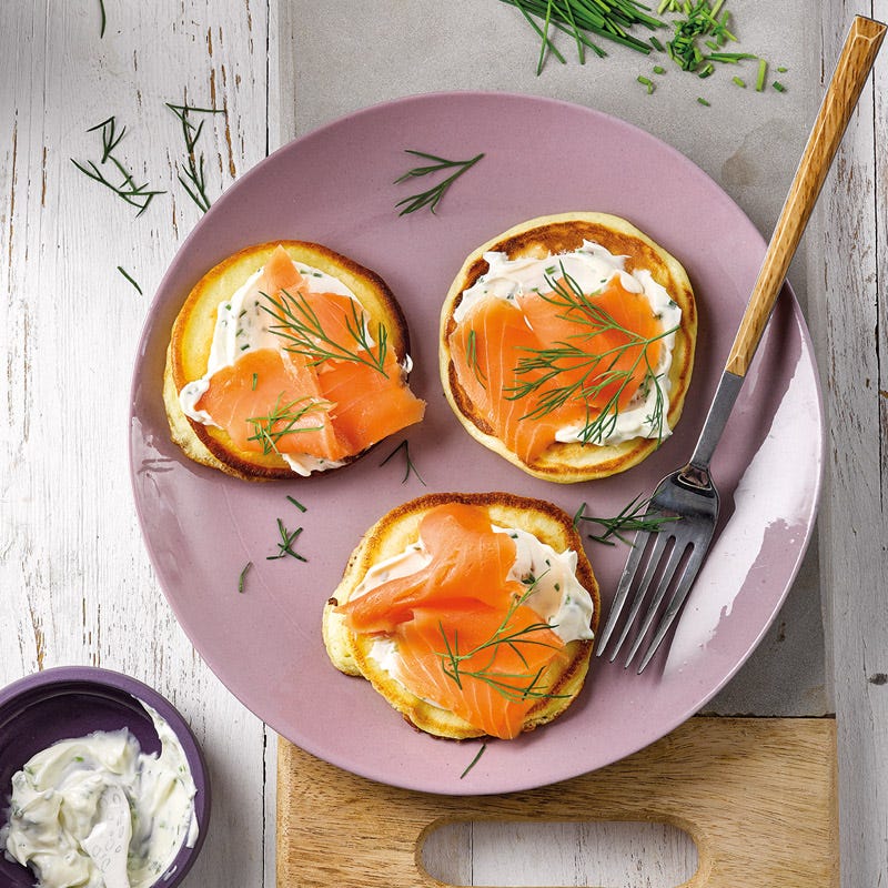 Blinis mit geräuchertem Lachs