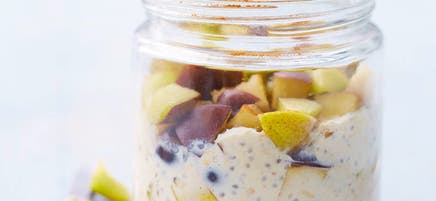 Overnight Oats aux graines de chia et pruneaux