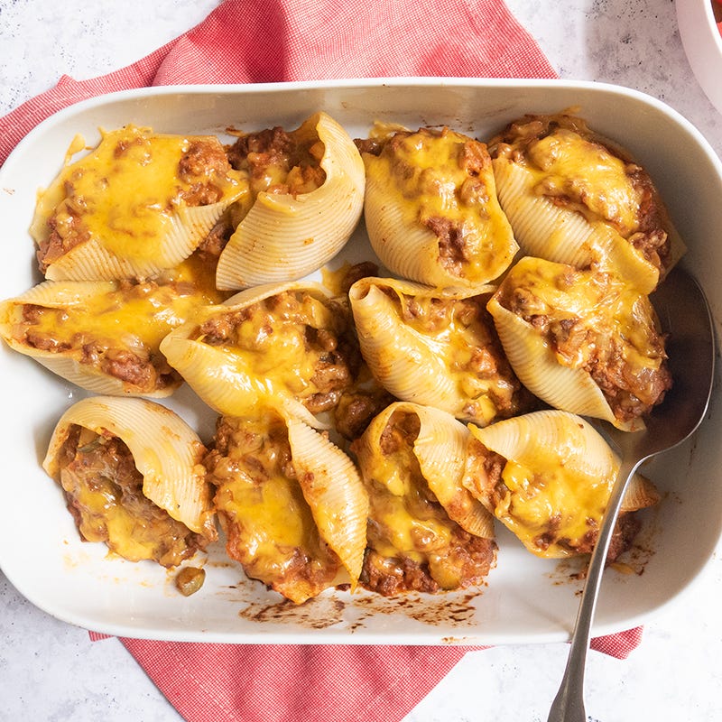 Cheeseburger stuffed shells