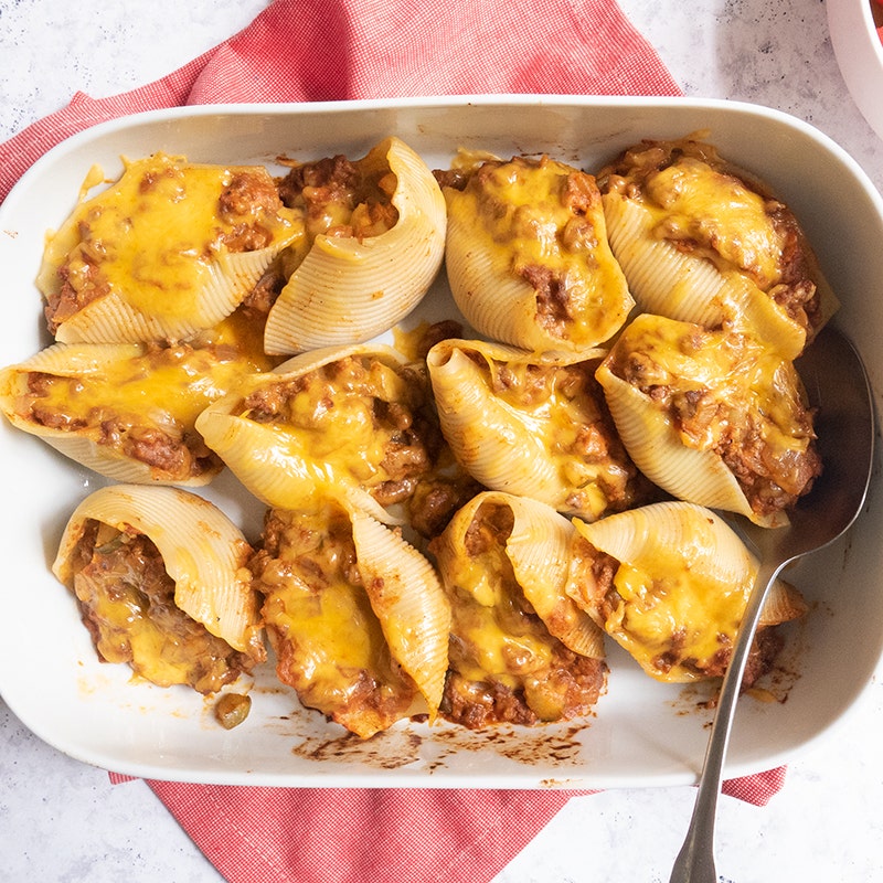 Cheeseburger stuffed shells