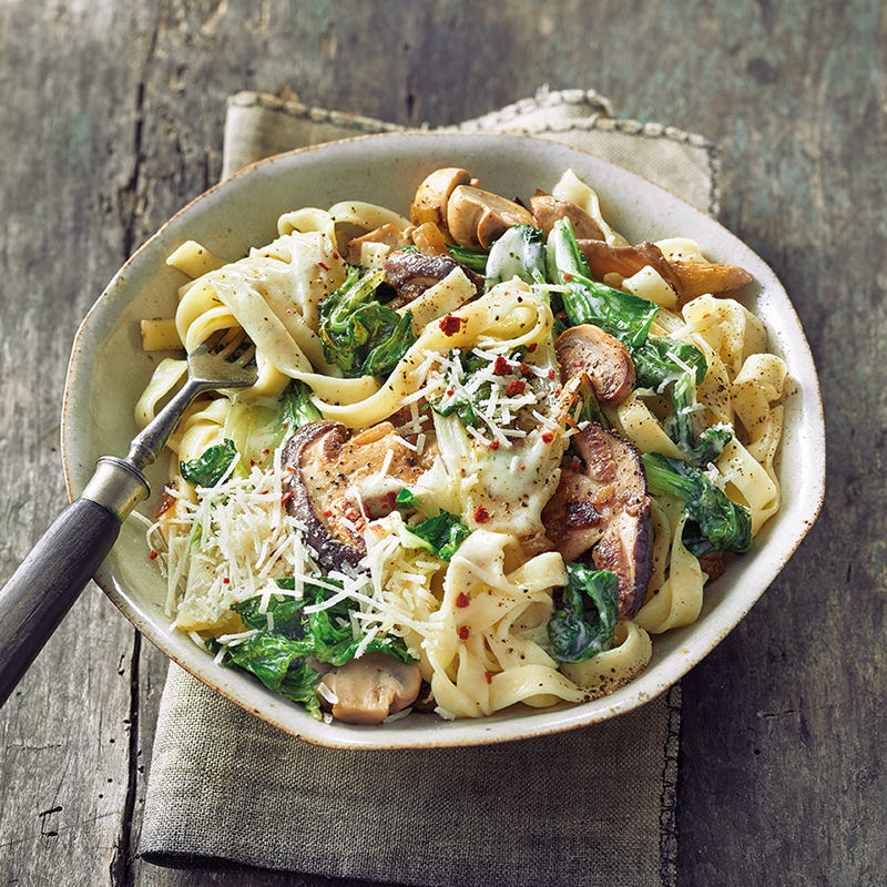 Pasta mit Pak-Choi-Pilz-Rahmsauce