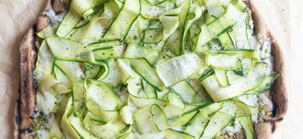 Pesto-Zucchini Pizza