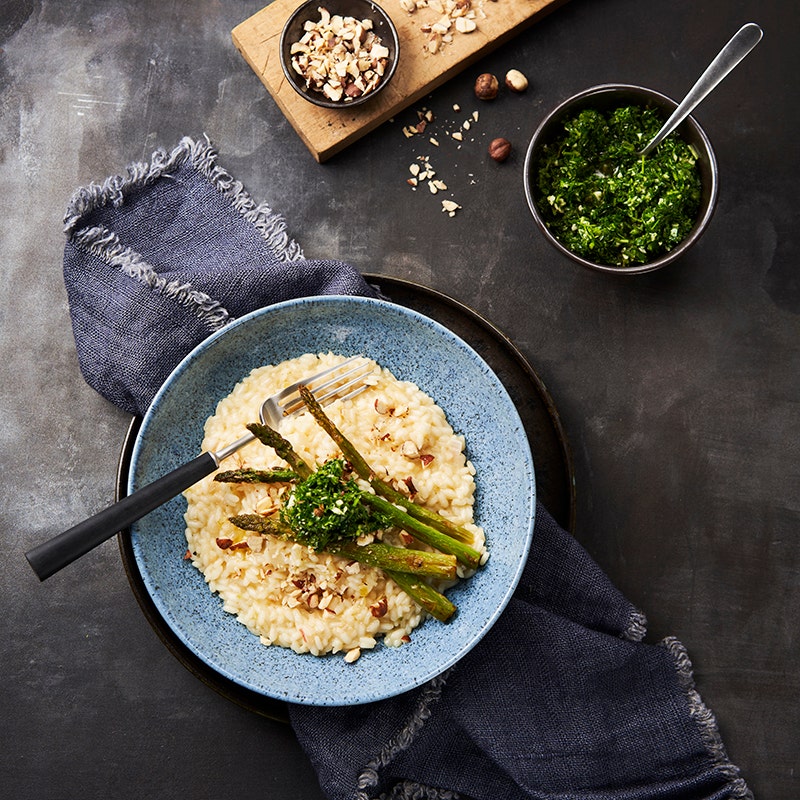 ViktVäktarna - Sparrisrisotto med hasselnötter och dillgremolata