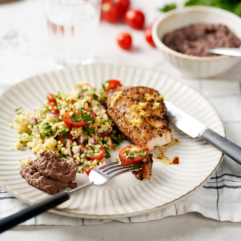 ViktVäktarna - Citronmarinerad kyckling med tabbouleh och bönhummus