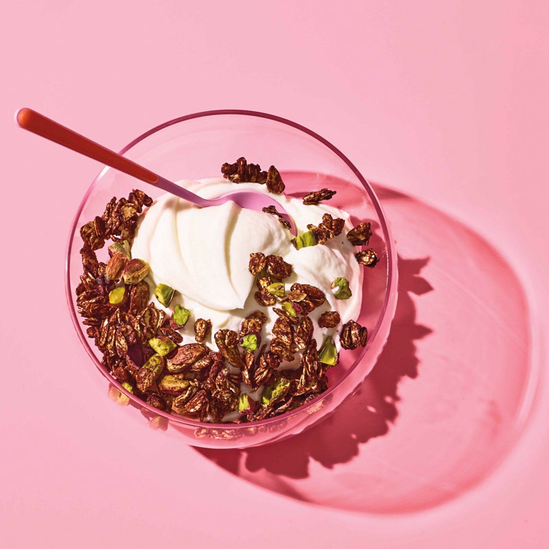Chocolate & salted pistachio granola