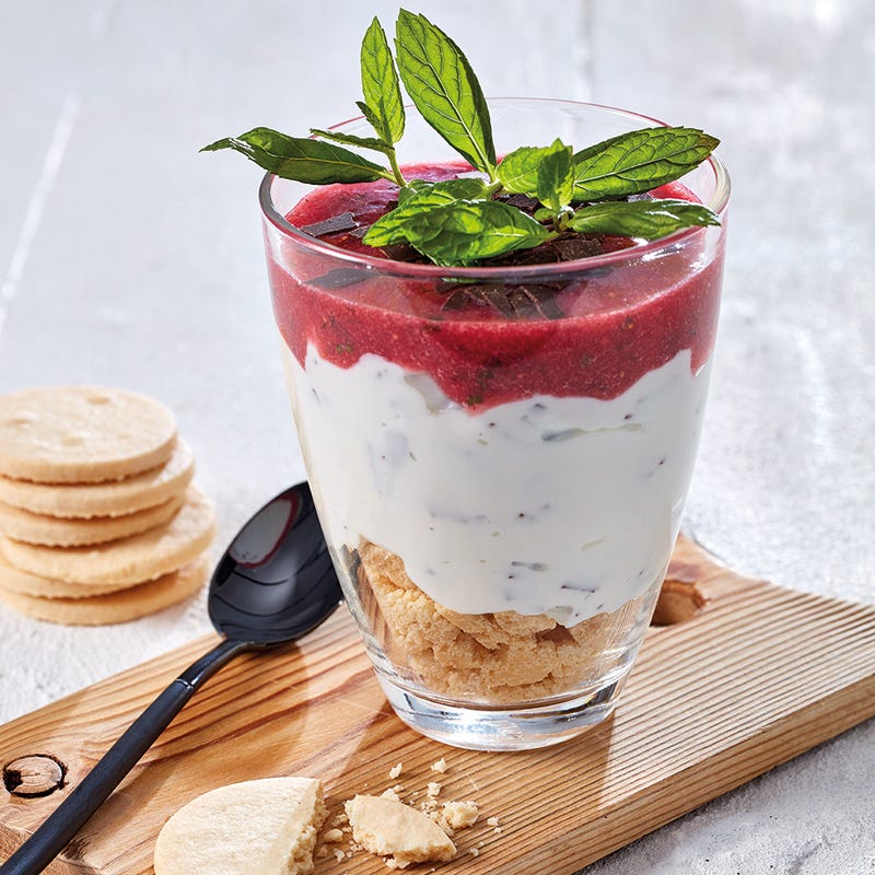 Erdbeer-Crunch-Dessert