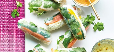 Summerrolls mit Erdnussdip